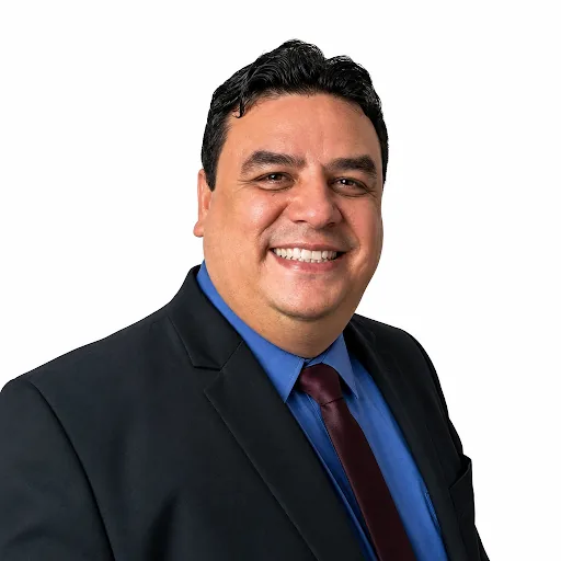 Dr. Andre Oliveira